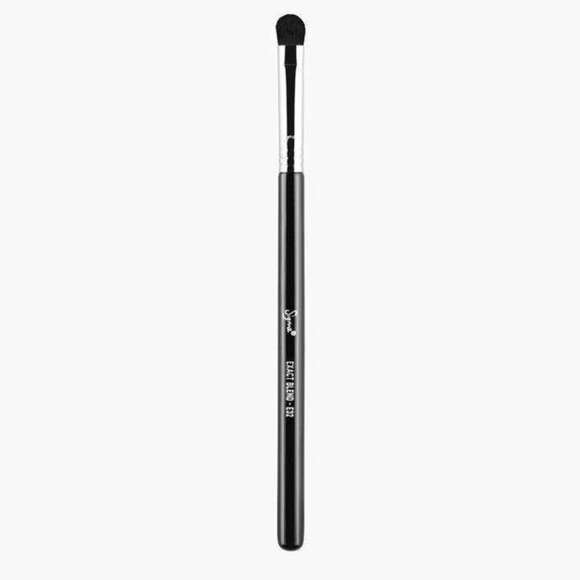 Sigma Beauty - E32 Exact Blending Brush - Picture 2 of 3